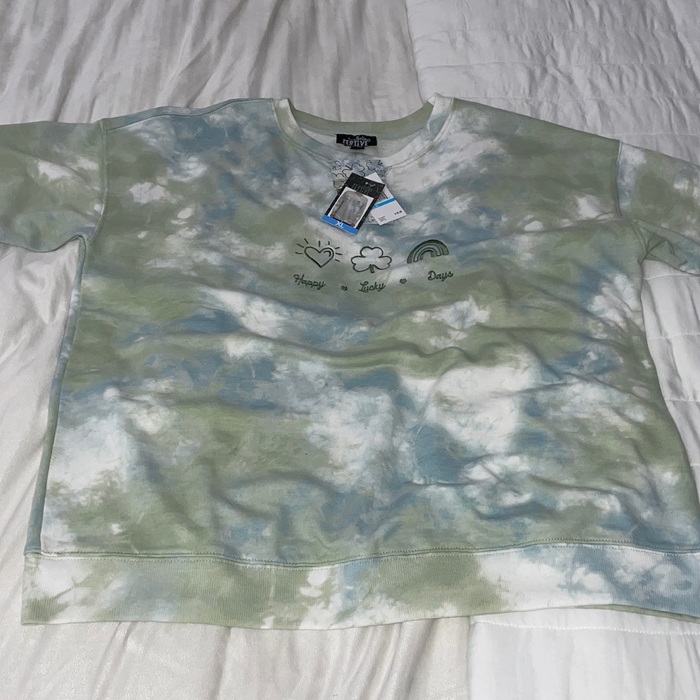 New Tie dye 🍀 🍀 sweater